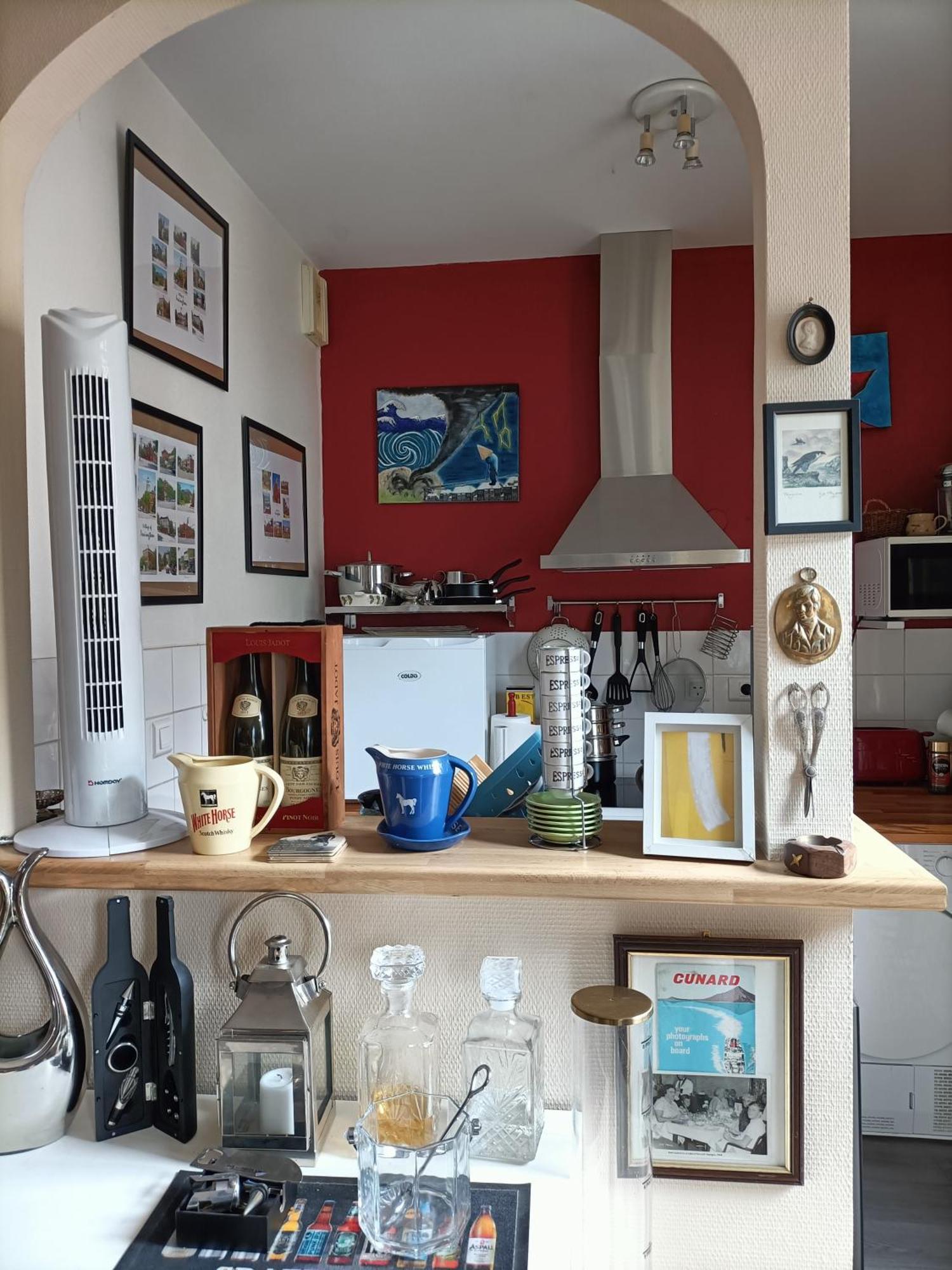 Le Cheval Blanc La Chartre Sur Le Loir Apartman Kültér fotó